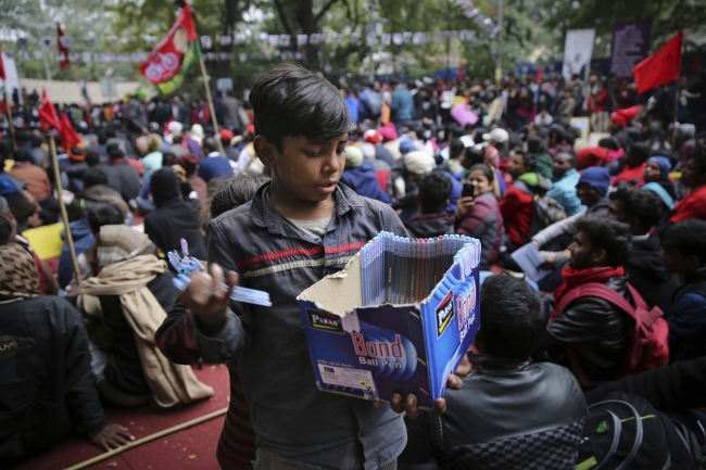 Hindistan'da genç işsizlerden hükümet protestosu